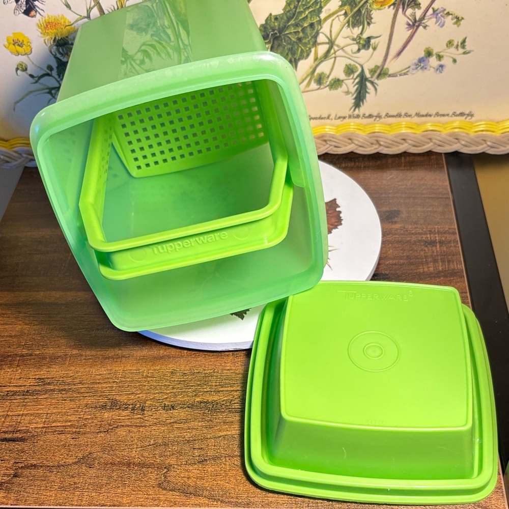 Tupperware Lime Green Storage Box - Picture 2 of 5